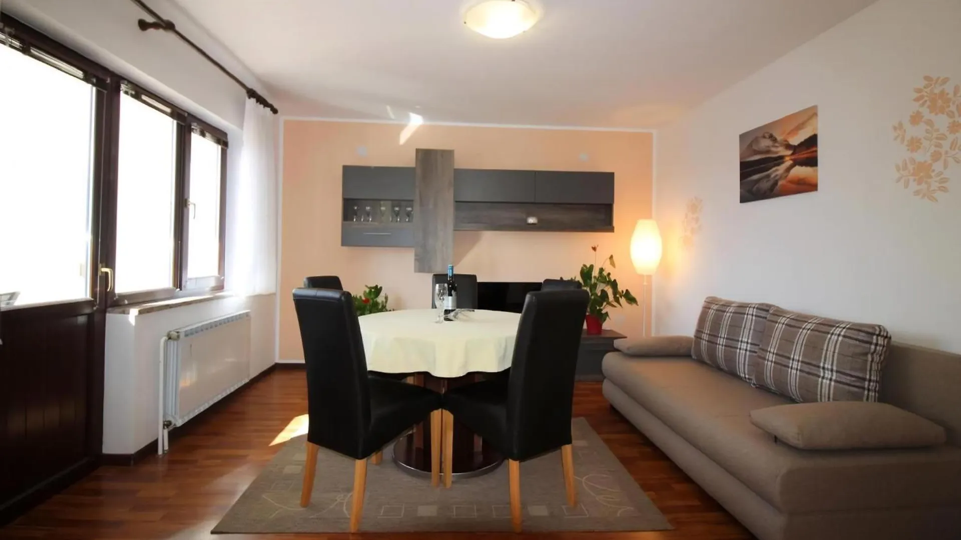 Ferienwohnung Milka Mit Schoener Grillterrasse Porec Apartment