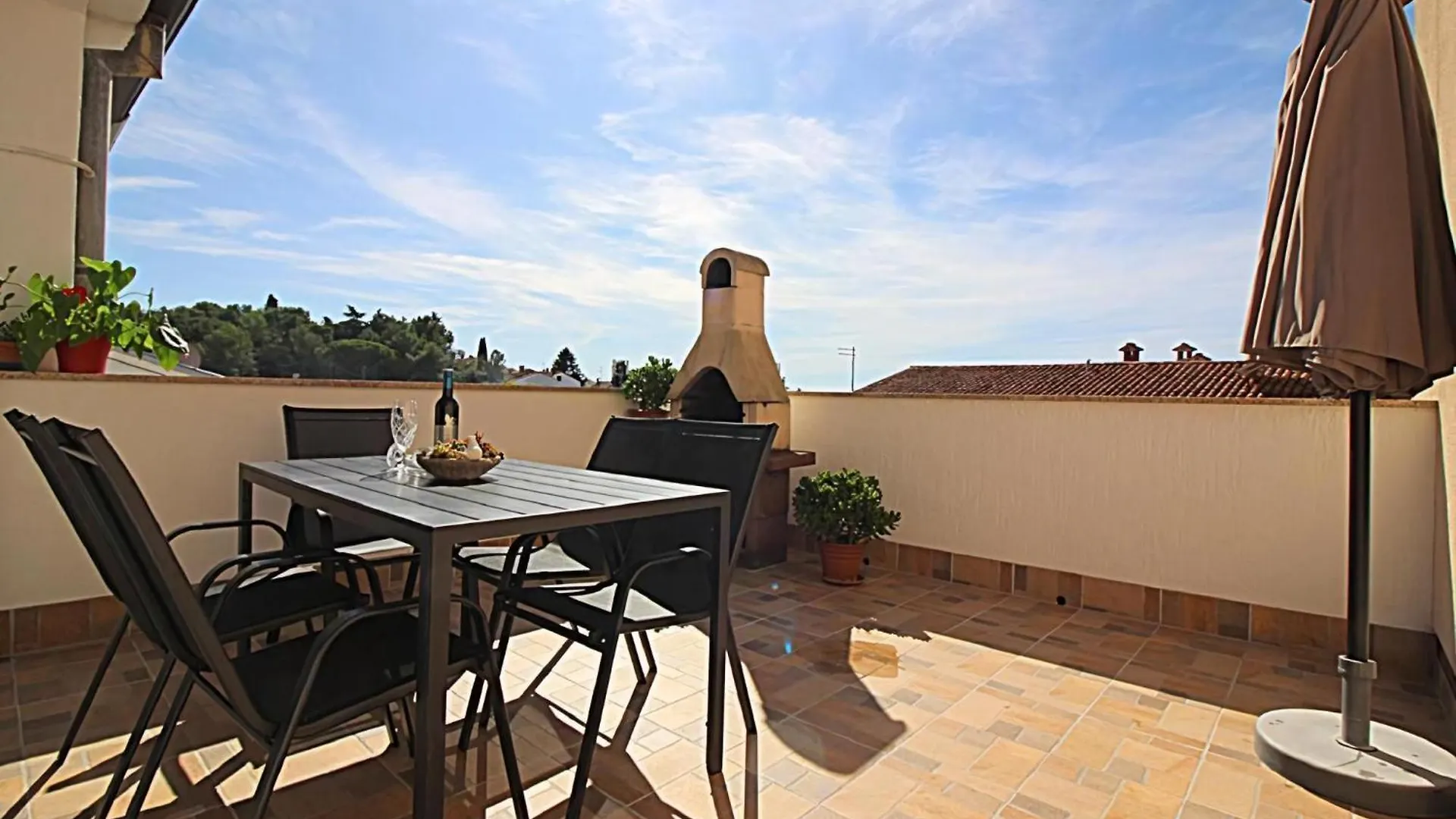 Ferienwohnung Milka Mit Schoener Grillterrasse Poreč